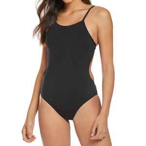 Combinaison de sport une pièce Solid International, douce, écologique, légère, séchage rapide, anti-UV, effet push-up fessier et contrôle du ventre - Product Image 1