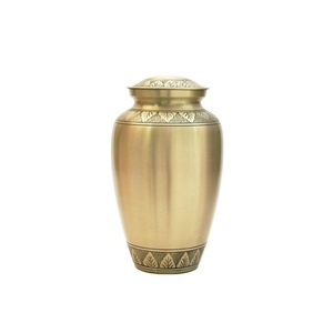 Urnas de cremación de latón asequibles para cenizas, proveedor y fabricante de urnas personalizadas con grabado, urnas metálicas estilo americano - Product Image 1