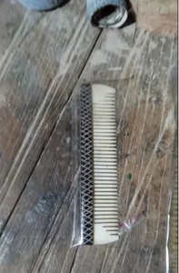 Peine de cuerno hecho a mano, antiestático, de cuerno natural fino, con mango suave, profesional - Product Image 6