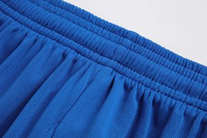 Maillot de football personnalisé pour homme, blanc et bleu rayé, manches courtes, en polyester anti-humidité, coupe athlétique, toutes saisons, tenue d'équipe - Product Image 5