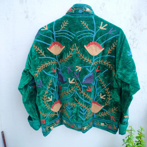 Handmade <b>Emerald</b> Green Velvet Quilted Jacket Women Traditional Kashmiri Suzani Hand Embroidered Winter Ethnic Party Wear Cotton - Product Image 4