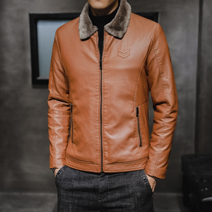 Veste en cuir marron pour homme avec col en fausse fourrure, fermeture éclair, coupe ajustée, style moto, vêtement d'hiver, couleur unie, longueur normale - Product Image 1