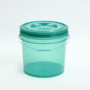Seau en plastique transparent de couleur verte 13 L 14L avec poignée en métal - Product Image 4