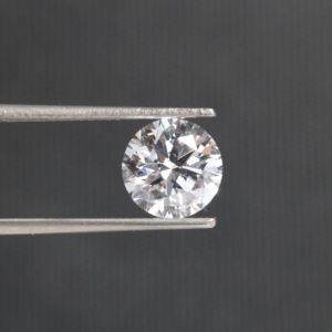 Diamant de laboratoire cultivé HPHT de 0,95 ct, couleur E, clarté IF, taille idéale, certifié IGI, élégant pour les bagues de fiançailles - Product Image 1