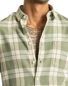 เสื้อเชิ้ตผู้ชายลายตารางสีเขียวเซจ แขนยาว ผ้าฝ้ายผสมโพลีเอสเตอร์ สไตล์ลำลอง ติดกระดุม สำหรับขายส่ง OEM ผู้ผลิตส่งออก - Product Image 4