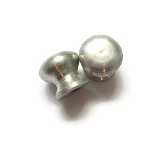 Bouton de meuble cylindrique doré mat avec profil rond minimaliste et finition brossée lisse pour armoires de cuisine modernes et penderies - Product Image 5