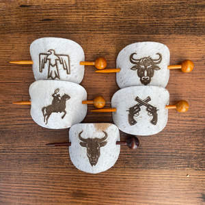 Personnalisé Premium Laser Gravure Vachette avec Bois Bâton Ovale Épingle à Cheveux Barrette En Cuir Véritable Dame Cheveux Bâton Barrette - Product Image 4