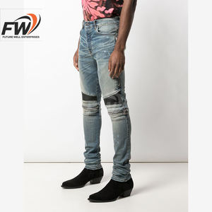 Jeans en denim de coton délavé clair style rétro, coupe droite ample, pour hommes, vente en gros OEM, personnalisables, style urbain - Product Image 3