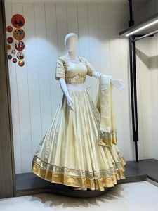 Nuevo Conjunto Premium de Chaniya Choli de Seda con Bordado Gotta Patti y Dupatta para Navratri, Bodas y Fiestas - Product Image 3