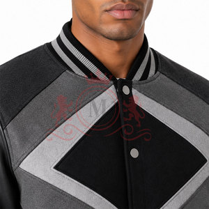 Chaqueta Letterman Negra y Gris de Estilo Fresco, Diseño Moderno con Paneles, Prenda Cómoda de Moda Urbana - Product Image 5