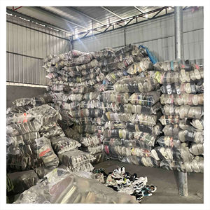 Ballots de chaussures d'occasion pour enfants, 45 kg, ballots lourds de baskets pour enfants, pour distributeurs en gros et importateurs de vêtements à grande échelle - Product Image 6