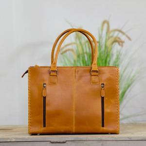 Bolsos de hombro de cuero vacuno de primera calidad con diseño floral grabado a mano, estilo occidental, para mujer, a la moda. - Product Image 2