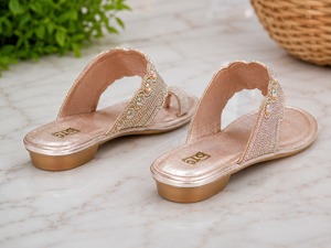 Sandales mules à enfiler en mousse avec imprimé strass dorés, plateforme, bout ouvert, talon couvert, pour soirée et extérieur - Product Image 3