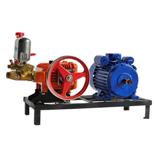 Bomba de émbolo de tres cilindros de pulverización de alta presión al por mayor de alta calidad con motor de inducción 1to7.5hp - Product Image 4