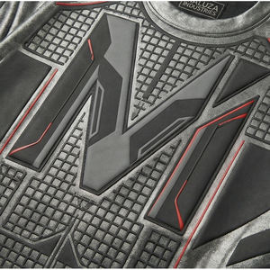 Camiseta Urbana de Diseño Metálico Premium, Estilo Oversize, Moda Casual de Lujo para Hombre, Europa, Estados Unidos, MALUZA INDUSTRIES - Product Image 5