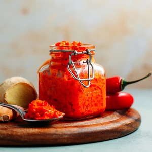 KING Malaysia-Made <b>HALAL</b> Chili Garlic Sauce 320g in Bottle Hot & Spicy Dipping Sauce Ready to Use - Product Image 1