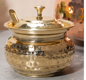 Taza térmica premium de latón con aislamiento, con elegante revestimiento de acero inoxidable y asa redonda. Disponible a precio de mayorista. - Product Image 4