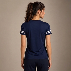 เสื้อยืดผู้หญิงน้ำหนักเบา สวมใส่สบาย เหมาะสำหรับออกกำลังกายและลำลอง ผลิตจากผ้าระบายอากาศได้ดี สวมใส่สบายและทันสมัย เหมาะกับการใช้งานในชีวิตประจำวัน - Product Image 2