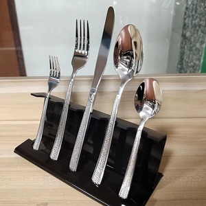 ชุดช้อนส้อมโลหะแบบใหม่ ขัดเงาอย่างดี ทนสนิม เหมาะสำหรับงานแต่งงาน พร้อมลวดลาย - Product Image 5