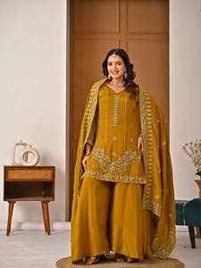 Robe ethnique en soie brodée de couleur moutarde, séchage rapide, toutes saisons, coupe régulière, longueur au sol, style traditionnel indien pakistanais pour femmes - Product Image 2