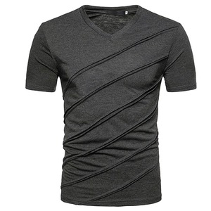 T-shirt homme premium en tissu polyester 100% haute qualité, respirant et à séchage rapide, avec votre propre design. Fabriqué au Pakistan. - Product Image 5