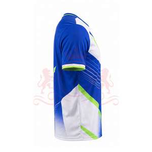 Maillot de football géométrique bleu et blanc pour homme, manches courtes, col rond, polyester respirant, coupe athlétique, toutes saisons - Product Image 3