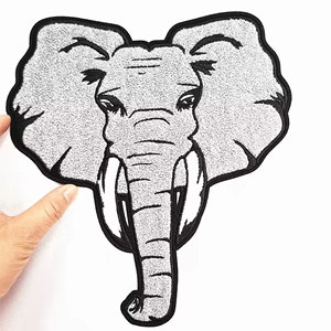 Parches Termoadhesivos de Chenilla con Logotipo 3D y Letras Grandes para Ropa, Bolsos y Gorras, Venta al Por Mayor - Product Image 6