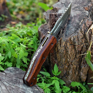Cuchillo Plegable de Acero Inoxidable Forjado a Mano con Mango de Madera para Camping y Camioneros, con Opciones Personalizables OEM - Product Image 5