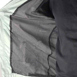 Veste coupe-vent imperméable et respirante avec logo personnalisé pour l'hiver, pour hommes et femmes, à capuche, fermeture éclair, en polyester écologique pour l'extérieur - Product Image 5