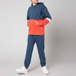 Outfitize International – Ensemble de survêtement vierge pour impression, vente en gros, sweat à capuche uni et pantalon de jogging à prix abordable - Product Image 5