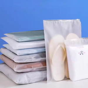 Impression de logo personnalisé, haute qualité, sans nickel, faible MOQ, sac en polyéthylène métallisé translucide mat biodégradable pour le rangement des vêtements - Product Image 1