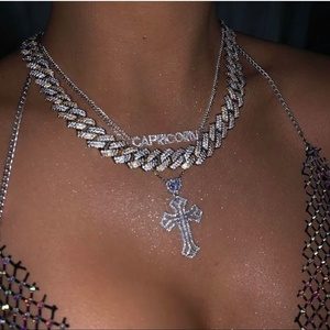 Collar con Colgante de Cruz de Capricornio, Chapado en Plata 925, Chapado en Oro de 10K/14K, Cadena Figaro, Moissanita, Certificado IGI, Estilo Hiphop, Unisex - Product Image 1