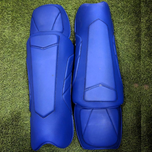 Protège-tibias de cricket personnalisés, nouveaux, classiques, légers, avec logo personnalisé, qualité professionnelle supérieure - Product Image 1