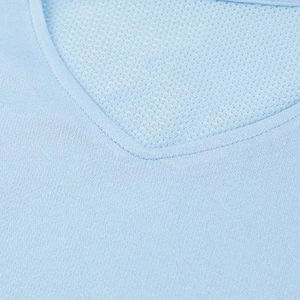 ชุดฟุตบอลแบบกำหนดเองรุ่นใหม่ล่าสุด คุณภาพสูง ผลิตจากโพลีเอสเตอร์ แห้งเร็ว ระบายอากาศได้ดี ขายดีที่สุดในราคาถูก รับผลิตแบบ OEM พร้อมสกรีนโลโก้ตามสั่ง - Product Image 2