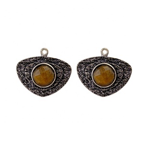 Composants faits à la main oeil de tigre pierres précieuses boucle d'oreille connecteur plaqué or simple pince ensemble minimaliste connecteur paire bijoux - Product Image 1