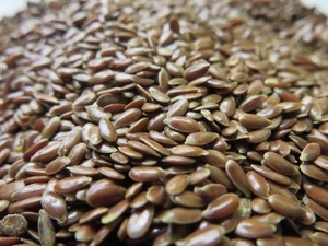 Flax <b>seeds</b> <b>packed</b> in eco-friendly packaging for long shelf life and freshness - Product Image 2