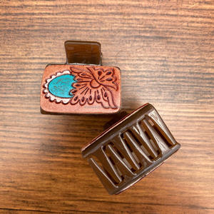 New Personalized Handmade Westerns Style Hair Accessories Hand <b>Tooled</b> <b>Engraved</b> Leather Floral & Leaf Design Hair Clip for Girls - Product Image 6