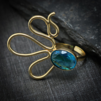 Bague classique en laiton plaqué or 18 carats avec pierre précieuse en topaze bleue et quartz |   Bague ajustable faite à la main