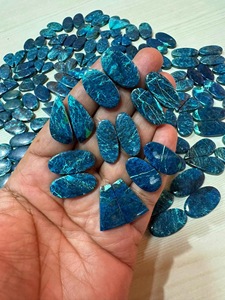 Gemas Trimurti AAA+ Apatita Azul Natural, Par de Cabujones a Juego |   Par de Pendientes con Efecto Estrella Pulido y Liso, Gemas Sueltas - Product Image 3