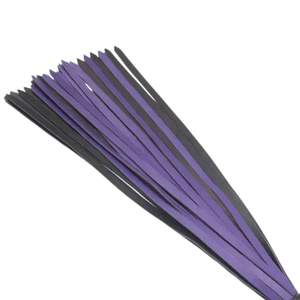 Flogger de cuero de gamuza premium con extremos extra suaves para juegos de seducción y calentamiento. - Product Image 6