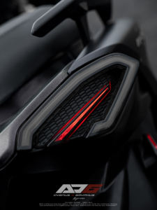 Vente en gros d'accessoires pour système d'éclairage de moto Feux arrière rouges et noirs pour Yamaha Cygnusx - Product Image 3