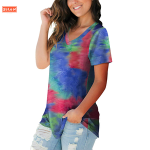 SHAN APPAREL Camiseta de mujer con cuello en V, estampado tie-dye, manga corta, ajuste holgado, informal, top de verano, jersey con patrón morado y blanco - Product Image 4