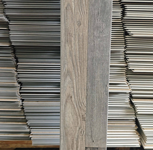 Suelos laminados de madera de Vietnam - precio mayorista más barato para pisos de madera - exportación de pisos de madera cruda - Product Image 1