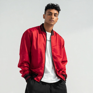Chaquetas Bomber Personalizadas 100% Satén, Chaqueta Bomber de Color Satinado Elegante para Hombre, Estilo Urbano, Chaqueta Bomber con Bolsillos en las Mangas para Hombre - Product Image 2