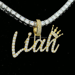 จี้แร็ปเปอร์ตัวอักษรสีทอง10K 14K สำหรับผู้ชายผู้หญิงเพชรโมอิสซาไนต์ออกแบบได้เองพร้อมจี้รูปมงกุฎตัวอักษรเริ่มต้น - Product Image 2