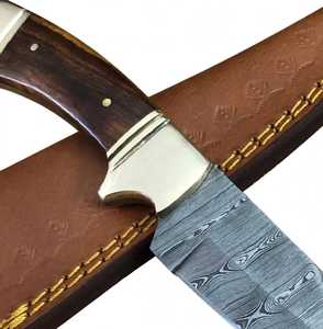Cuchillo de caza artesanal de acero de Damasco para exteriores con mango de palisandro y funda de cuero - Product Image 2