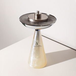 Quemador de incienso de resina de lujo con base cónica y tapa metálica de diseño moderno con malla. Porta Incienso Largo Árabe para Aromatizar el Hogar - Product Image 2
