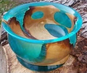 Tazón de Resina Epoxi y Madera de Lujo, Libre de BPA, con Base de Madera Hecha a Mano y Detalles Artísticos en Resina para una Presentación de Alta Gama - Product Image 4