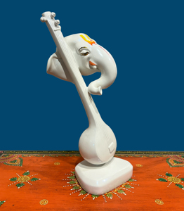 Statue de Ganesha avec luth en résine, style Art déco moderne |   Lord Ganesha |   Décoration d'intérieur spirituelle faite à la main pour table - Product Image 3