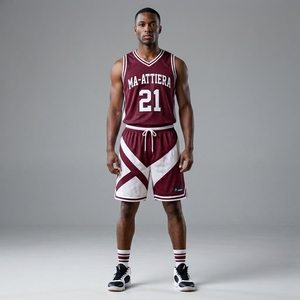 Ensemble short et maillot de basket personnalisé bordeaux et blanc, uniforme d'équipe graphique, vêtements de sport par sublimation, maille respirante, OEM ODM - Product Image 2